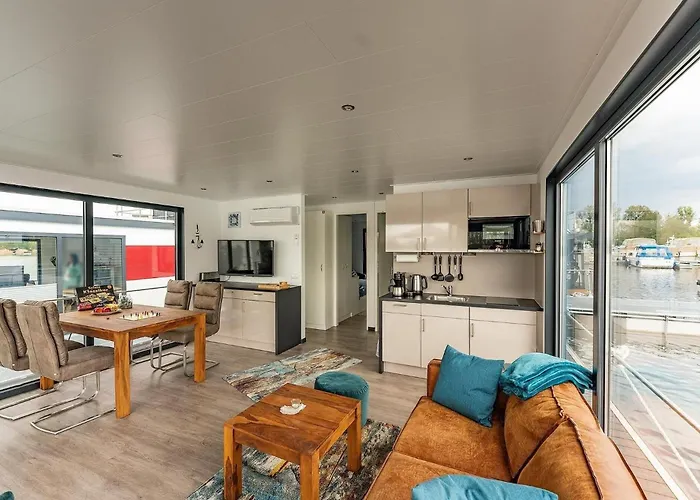 Hausboot Topas * Zehdenick